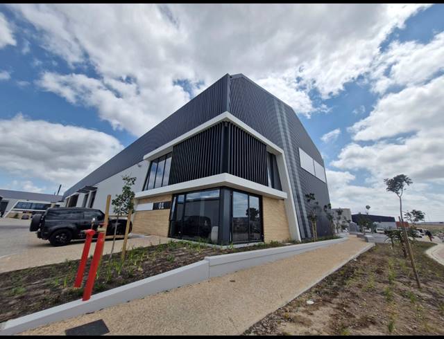 565M² WAREHOUSE TO LET IN STIKLAND INDUSTRIAL